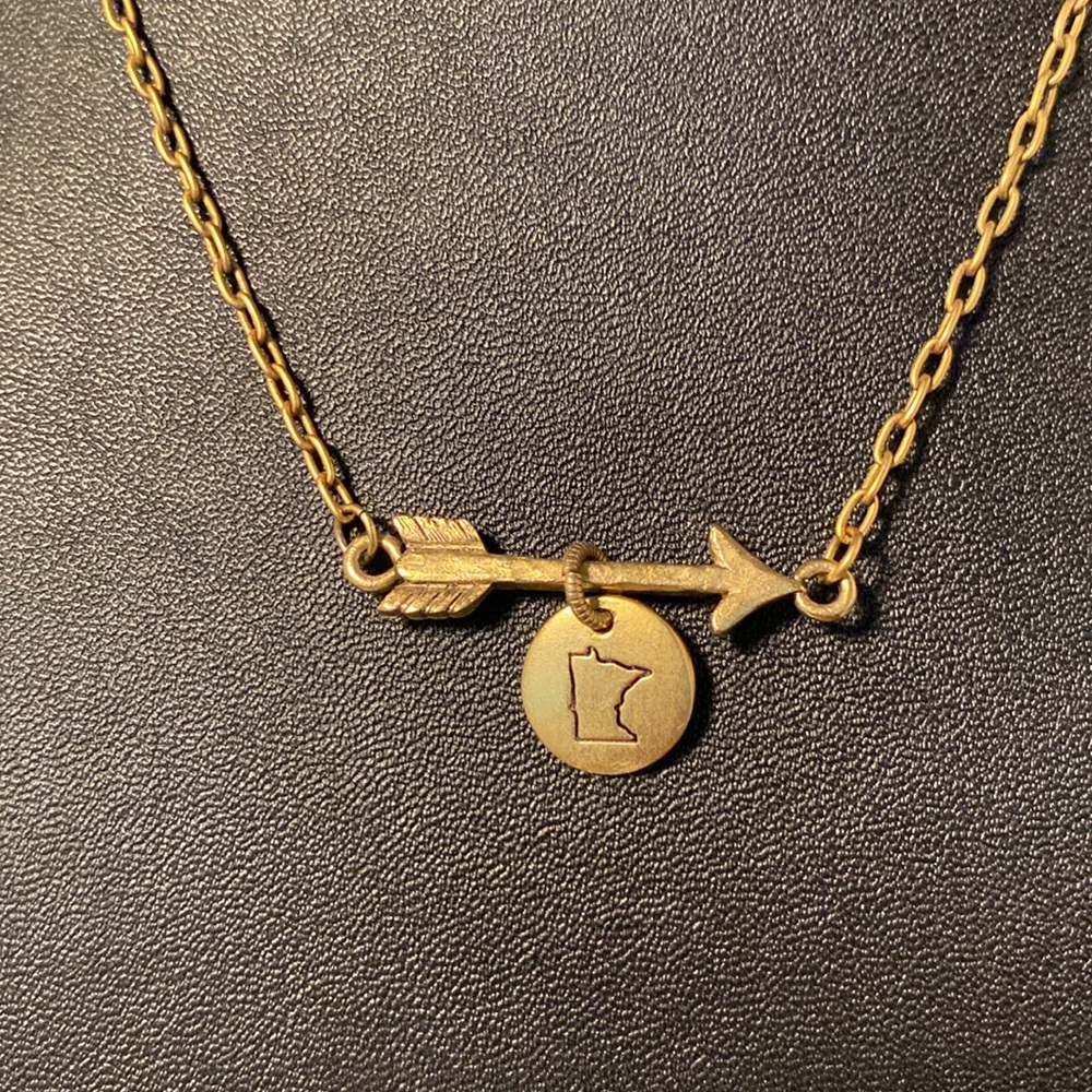 Arrow Minnesota MN state charm necklace Simple Elegant Gold Tone Necklace walz - Picture 8 of 13